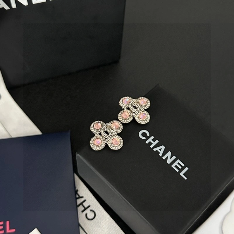 Chanel Earrings Snug 221204
