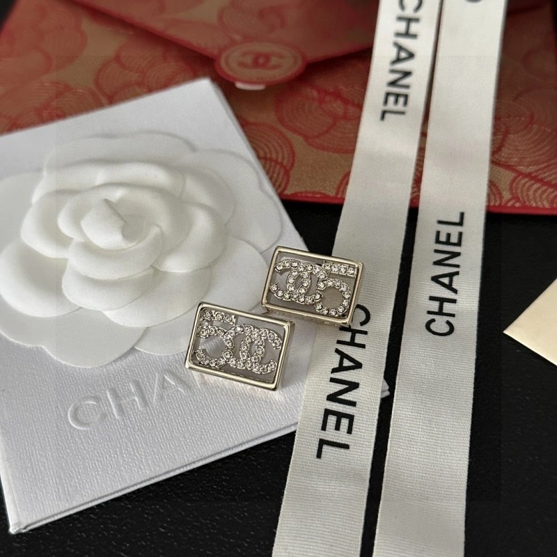 Chanel Earrings Sleek 221181