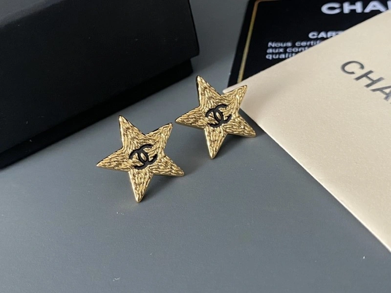 Chanel Earrings Effortless 221182
