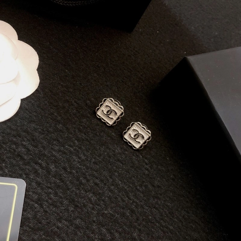 MoistureWicking Chanel Earrings 221161