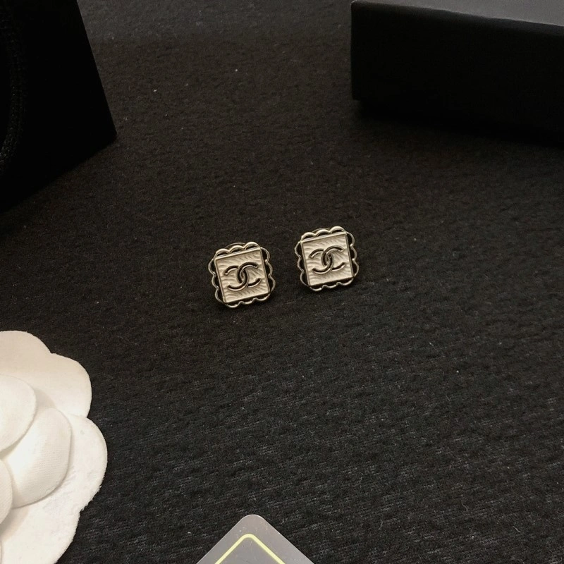 MoistureWicking Chanel Earrings 221161