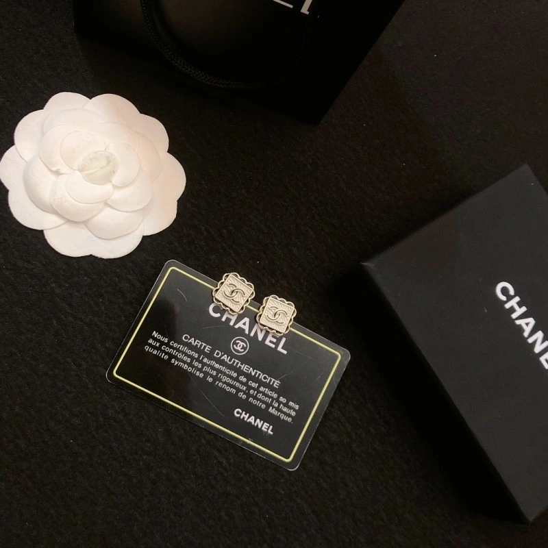 MoistureWicking Chanel Earrings 221161