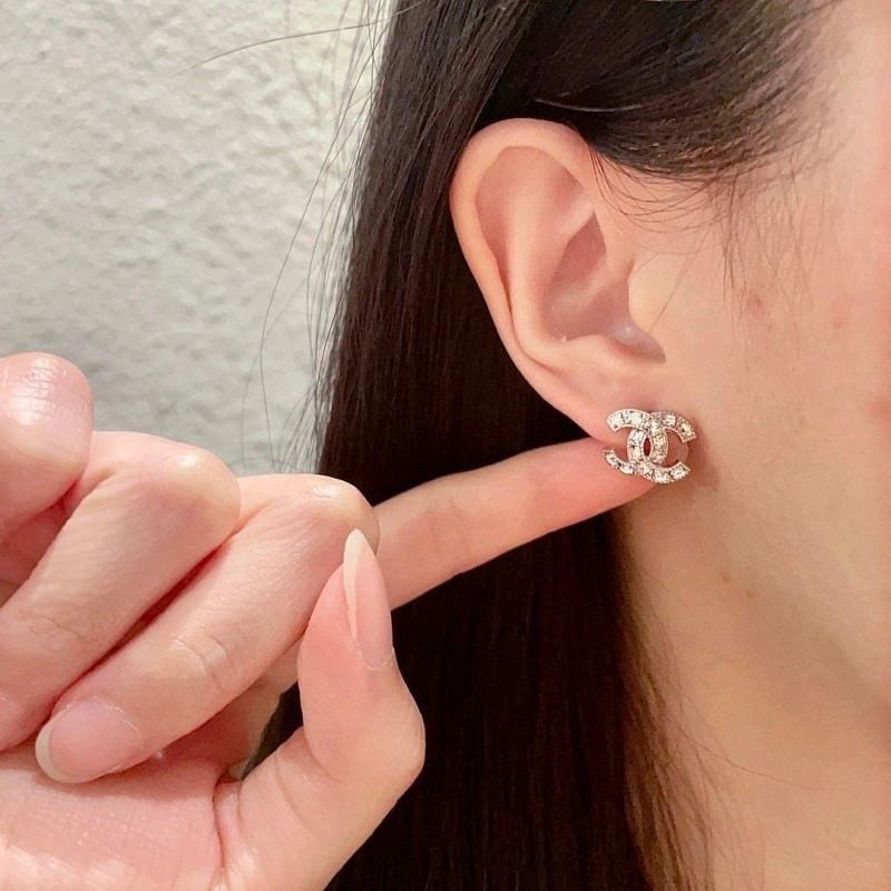 Chanel Earrings MoistureWicking 221163