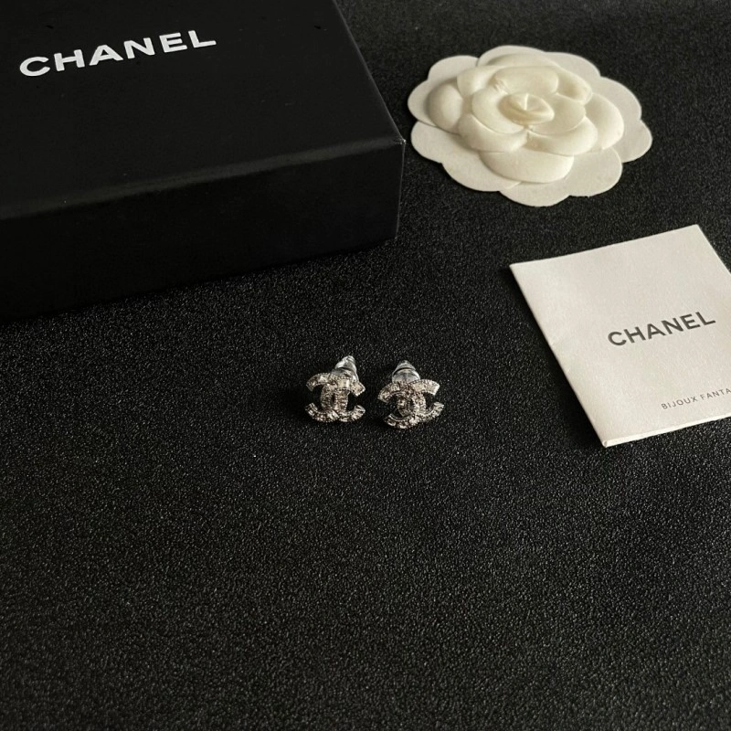 Chanel Earrings MoistureWicking 221163
