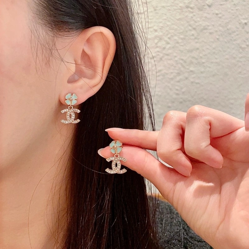 Chanel Earrings Effortless 221172