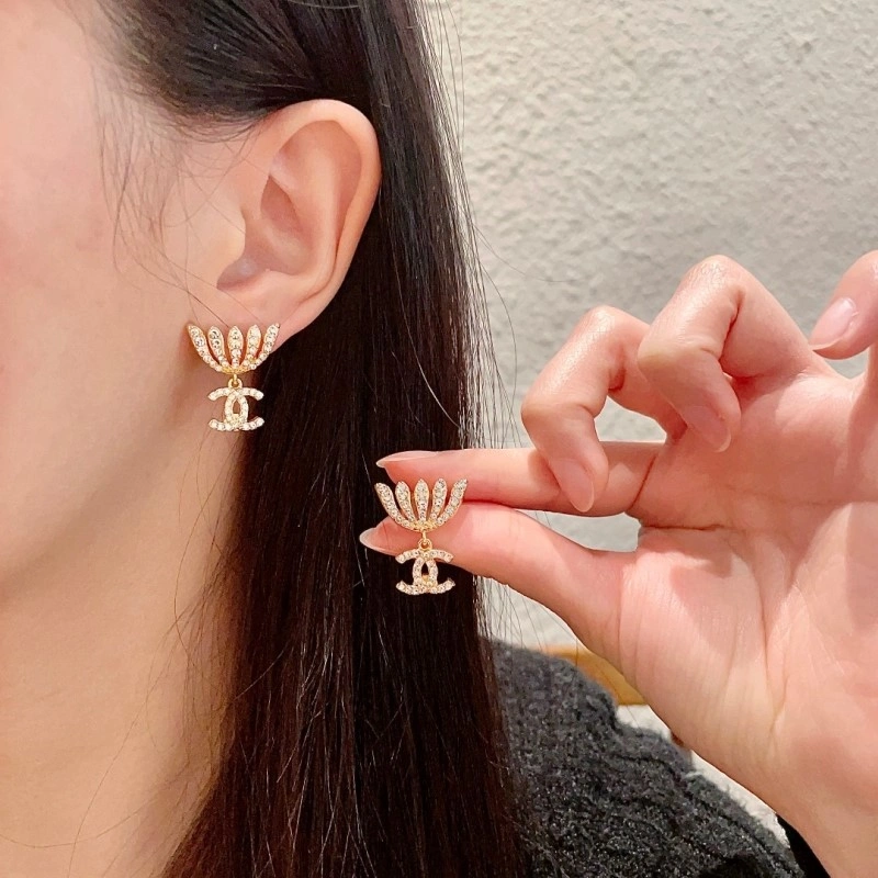 Unique Chanel Earrings 221147