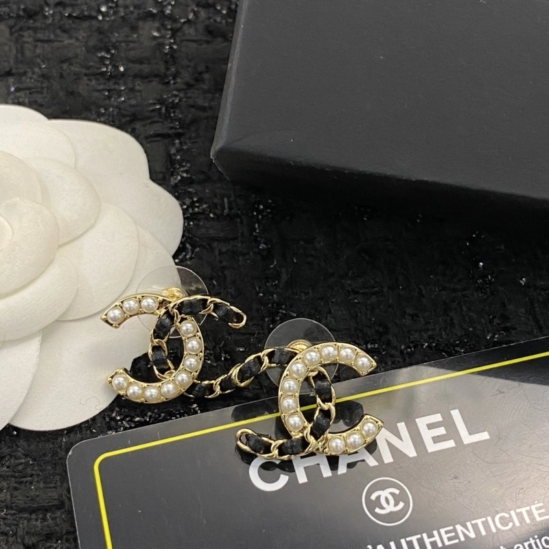 Compact Chanel Earrings 221221