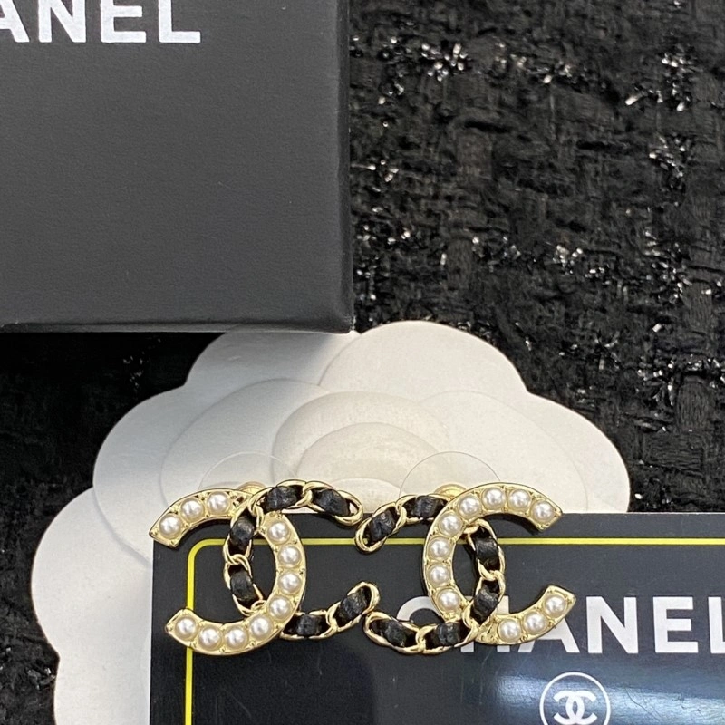 Compact Chanel Earrings 221221