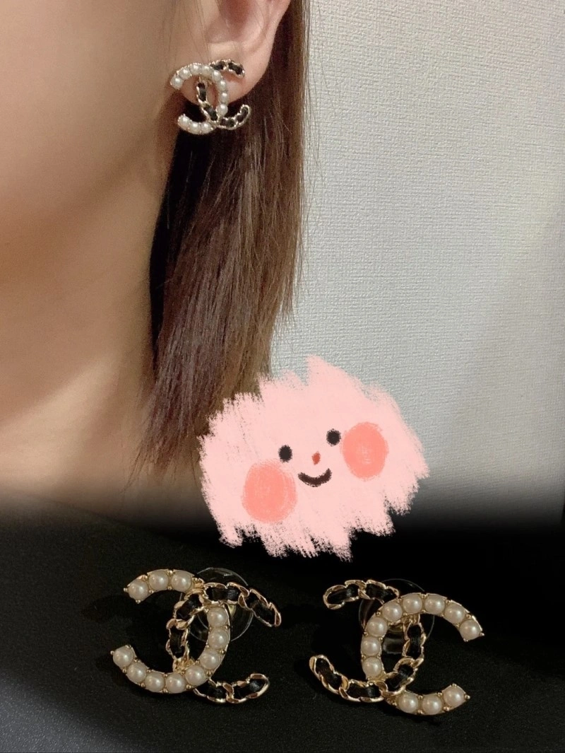 Compact Chanel Earrings 221221