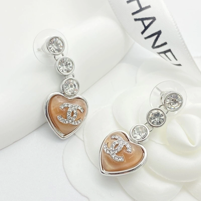 Lightweight Chanel Earrings 221132