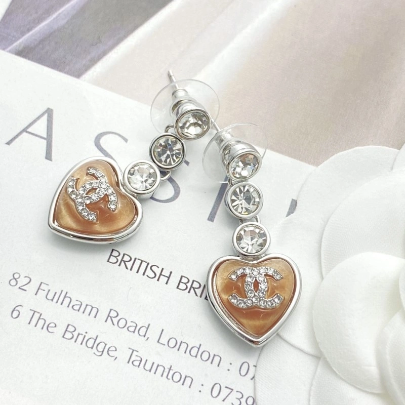 Lightweight Chanel Earrings 221132