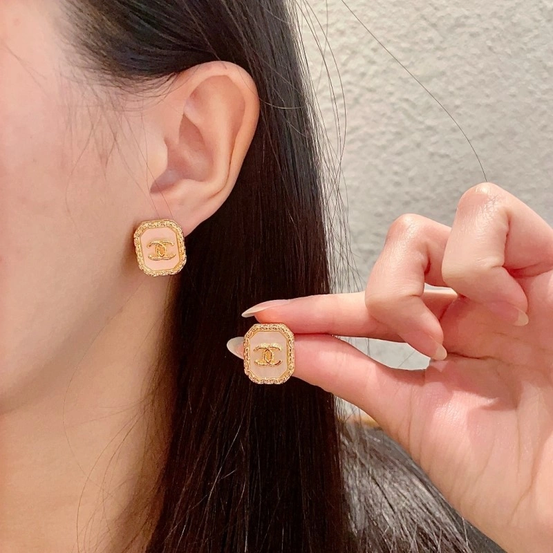 Chanel Earrings Breathable 221122
