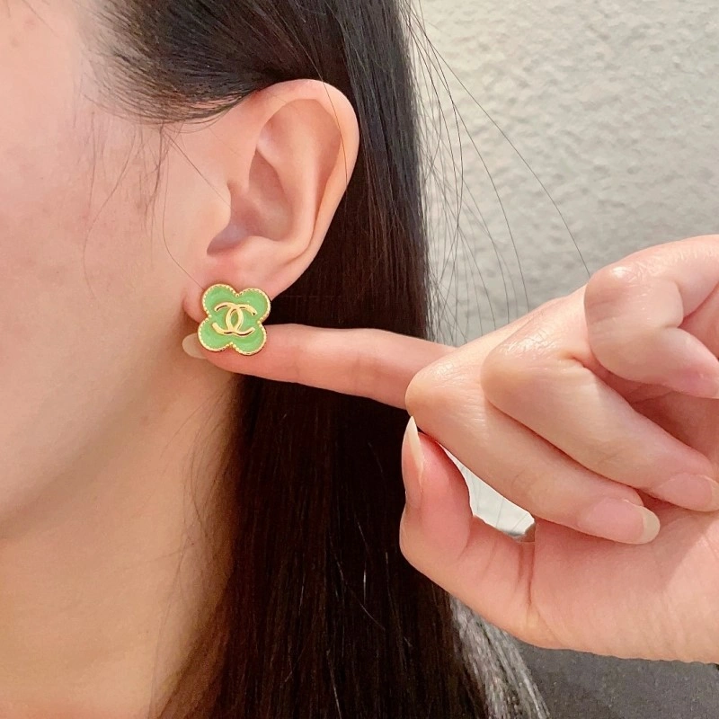 Durable Chanel Earrings 221110