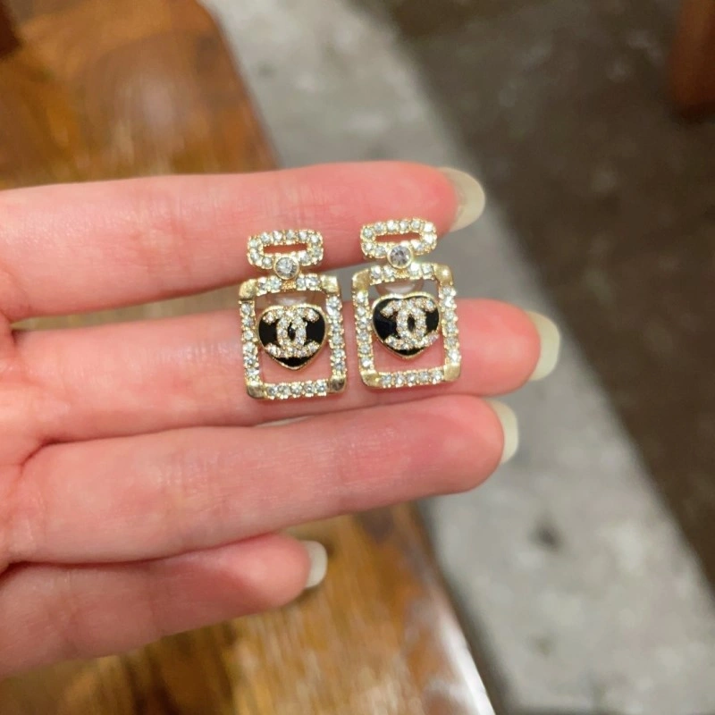 Compact Chanel Earrings 221116