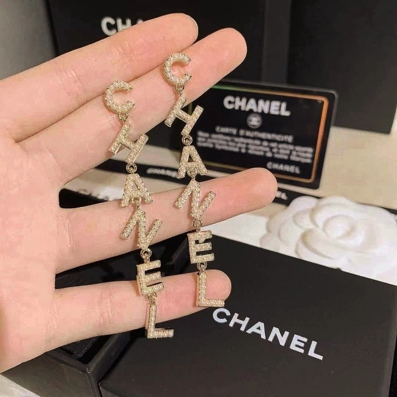 Minimalist Chanel Earrings 221107