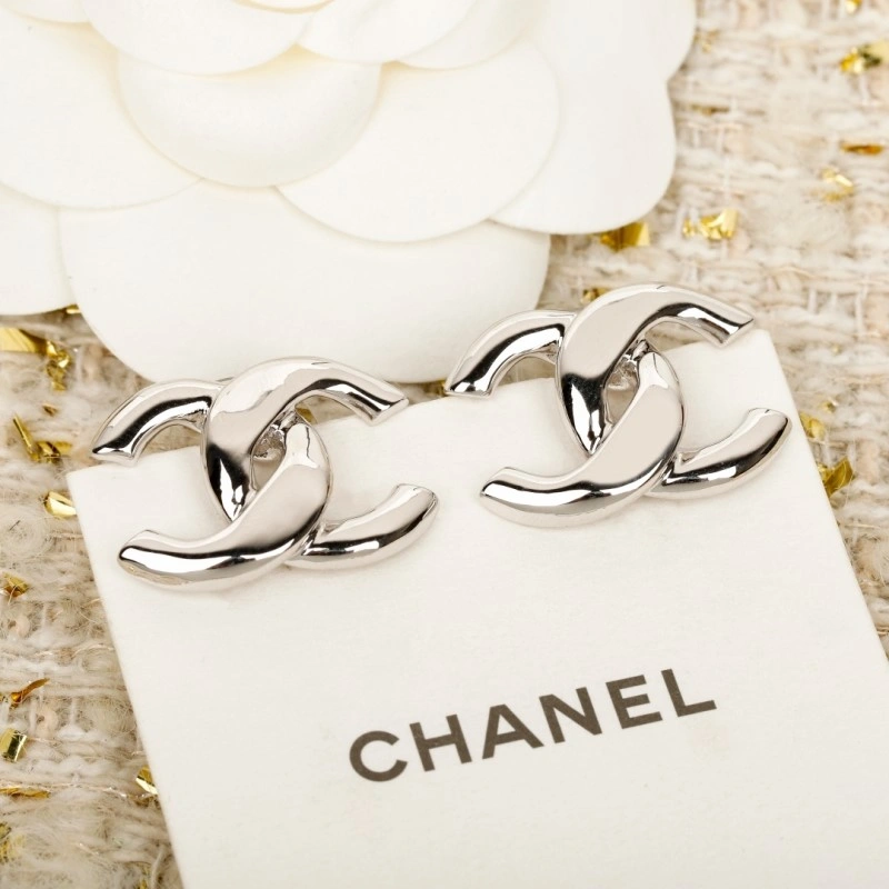 Chanel Earrings Snug 221081