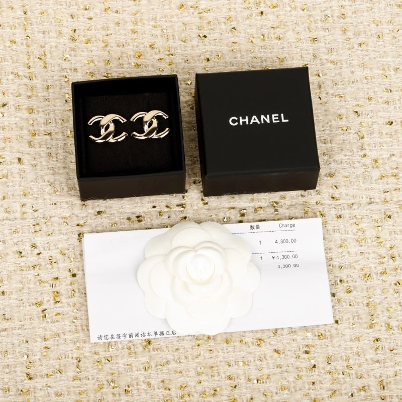 Modern Chanel Earrings 221097