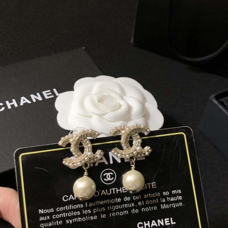 Timeless Chanel Earrings 221070