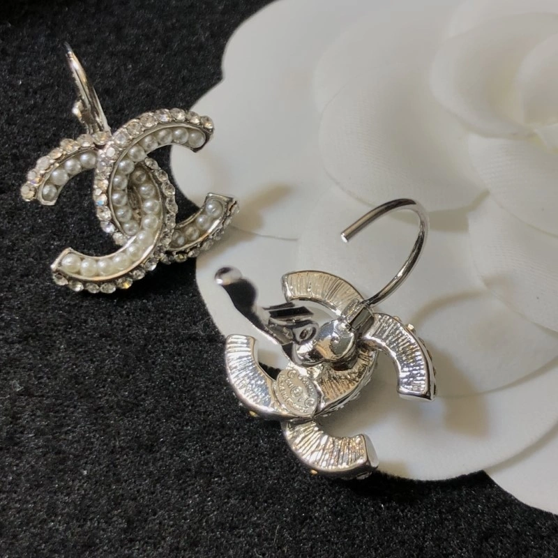 HighPerformance Chanel Earrings 221074