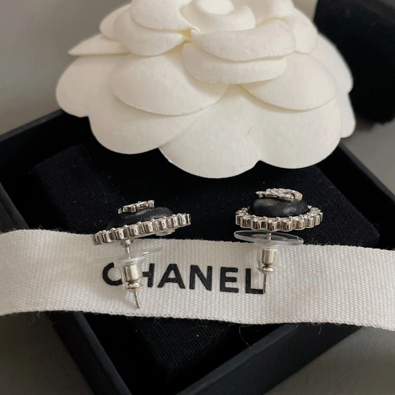 Durable Chanel Earrings 221060