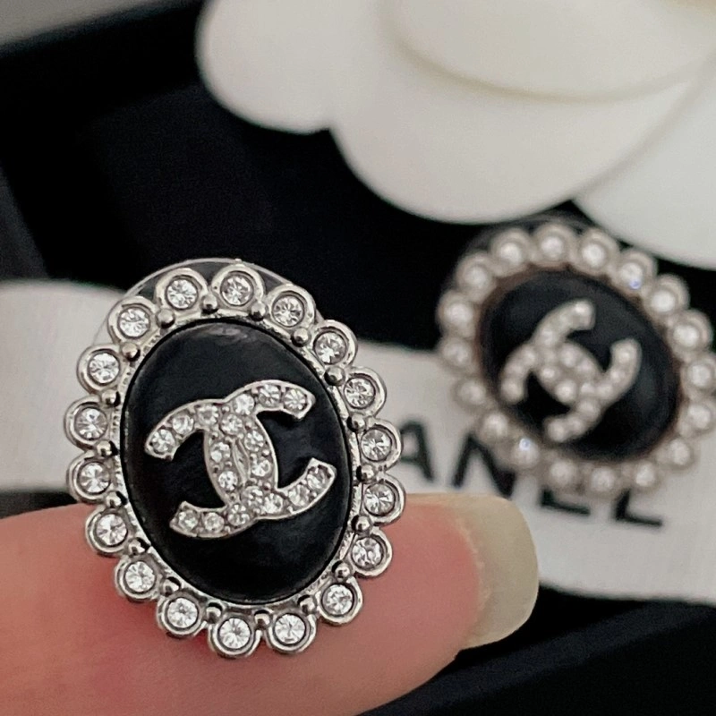 Durable Chanel Earrings 221060