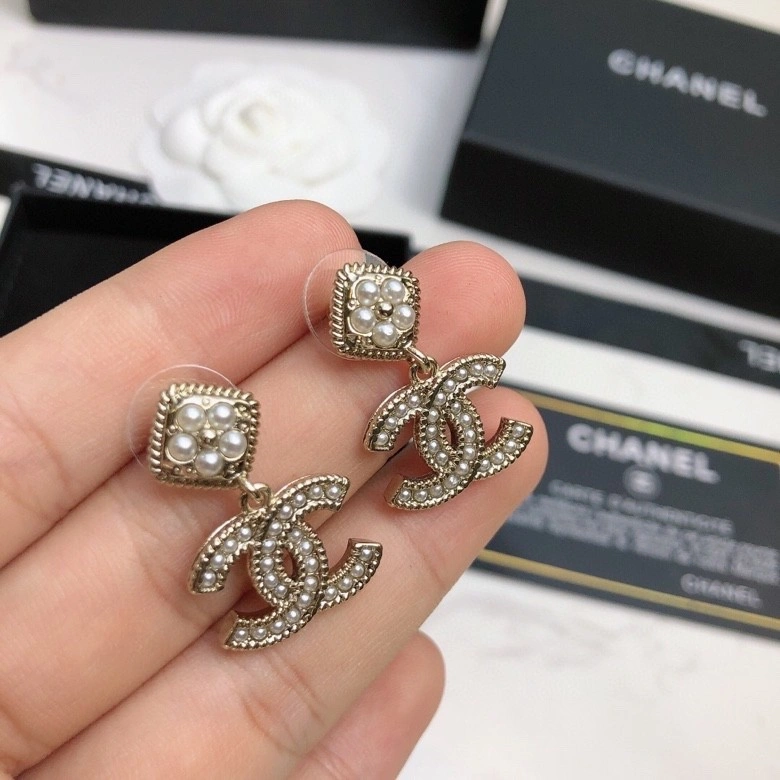 Vibrant Chanel Earrings 221076