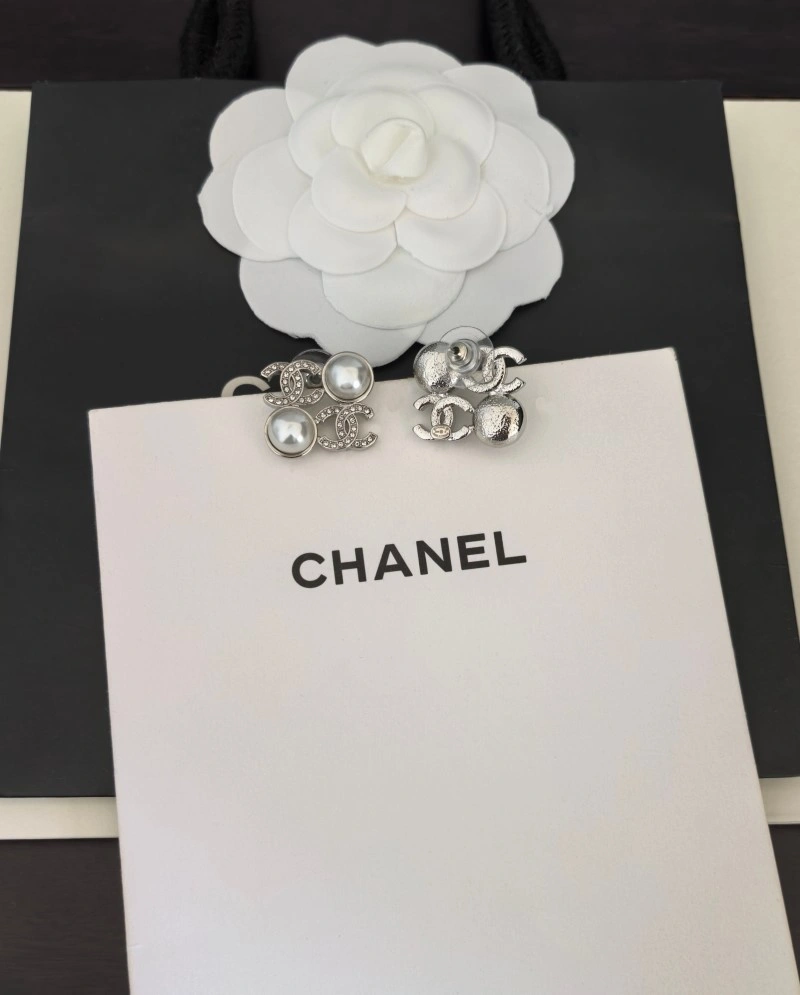 Minimalist Chanel Earrings 221072