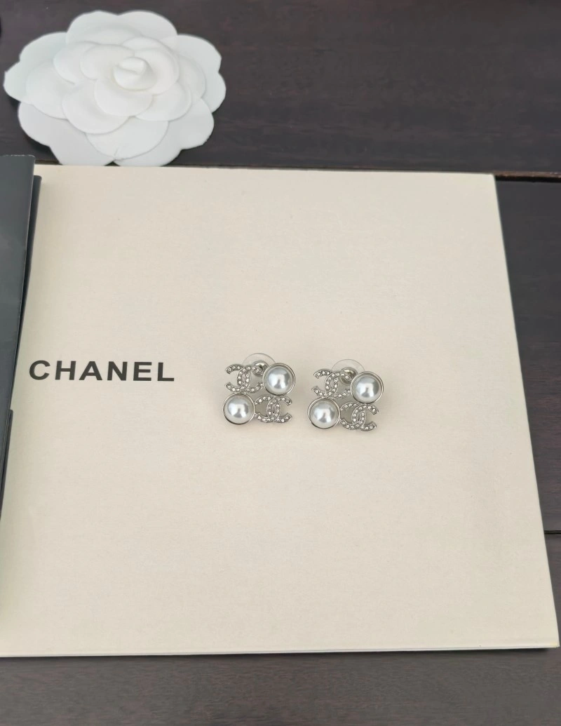 Minimalist Chanel Earrings 221072