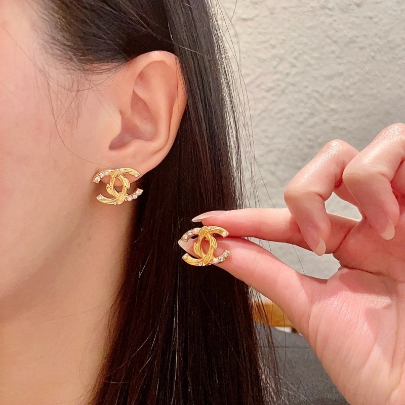 Versatile Chanel Earrings 221044