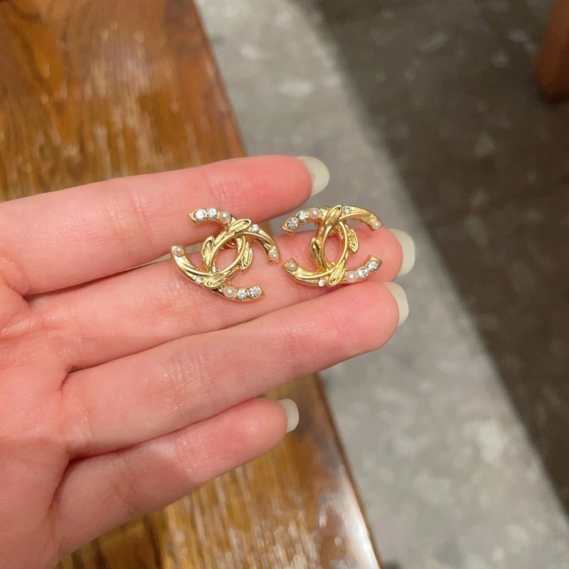 Versatile Chanel Earrings 221044