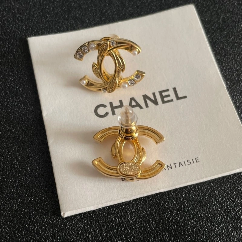 Versatile Chanel Earrings 221044