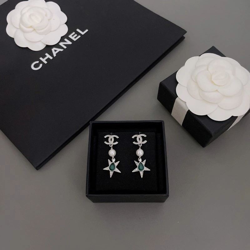 Trendy Chanel Earrings 221037