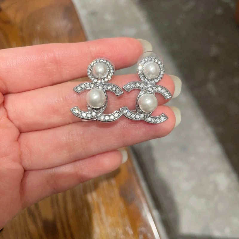 Sustainable Chanel Earrings 221026