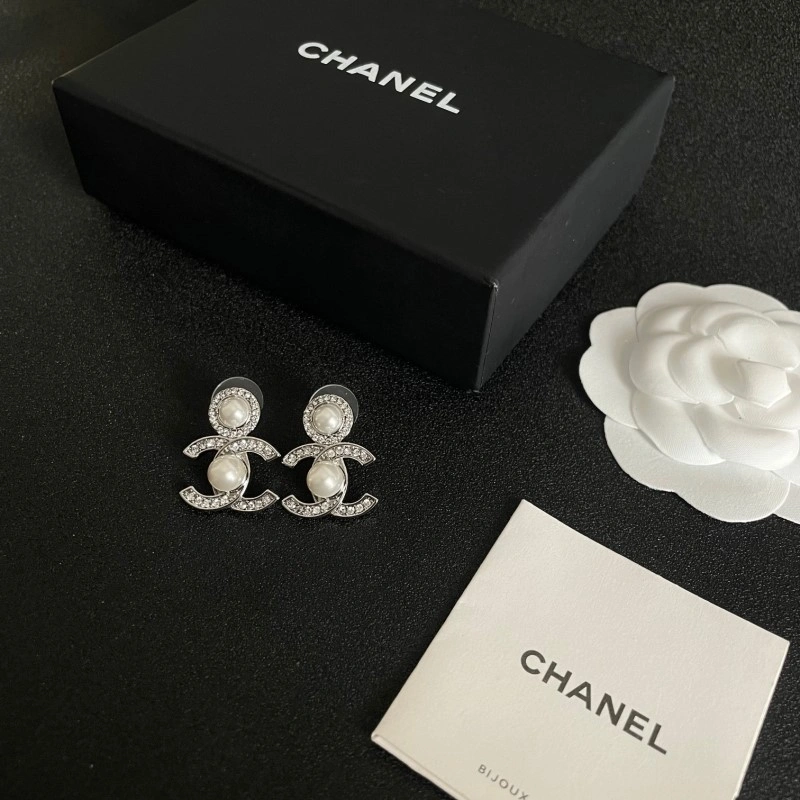 Sustainable Chanel Earrings 221026