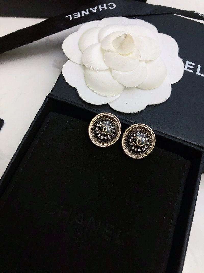 Sleek Chanel Earrings 221057