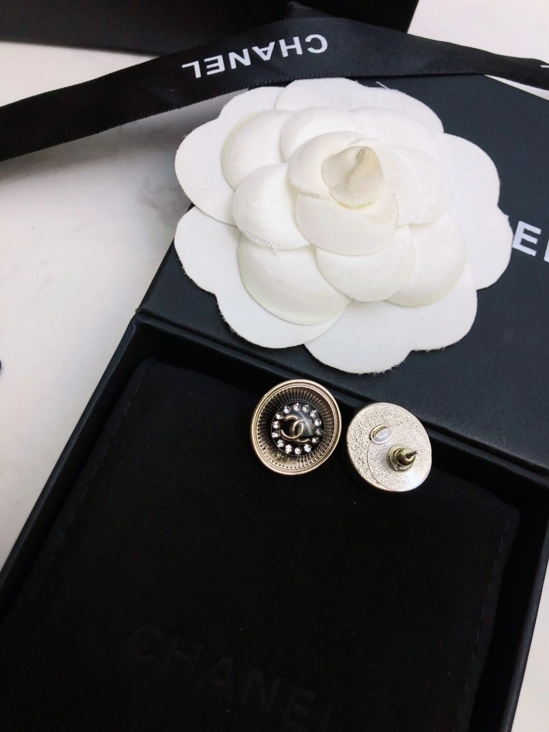 Sleek Chanel Earrings 221057