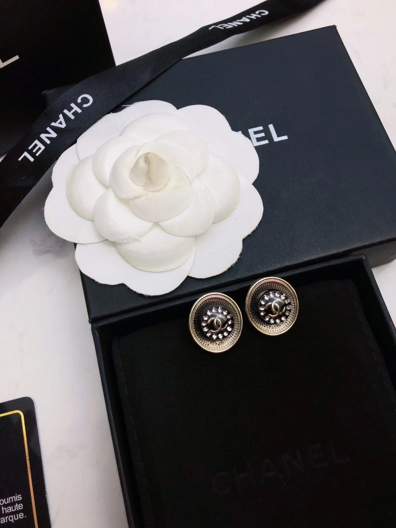 Sleek Chanel Earrings 221057