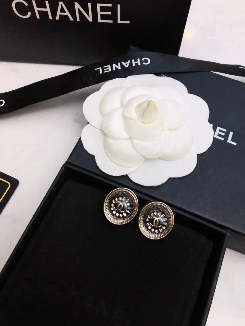 Sleek Chanel Earrings 221057
