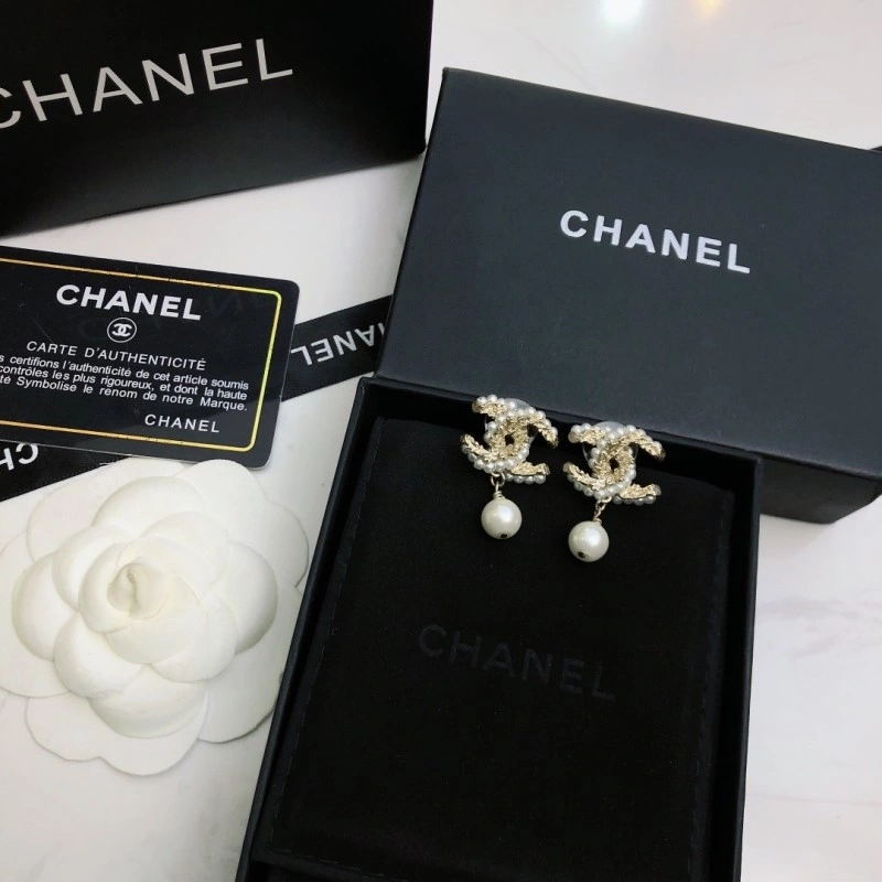 WrinkleFree Chanel Earrings 220977