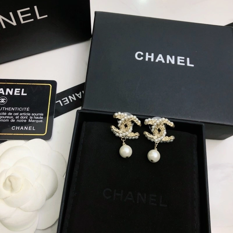WrinkleFree Chanel Earrings 220977