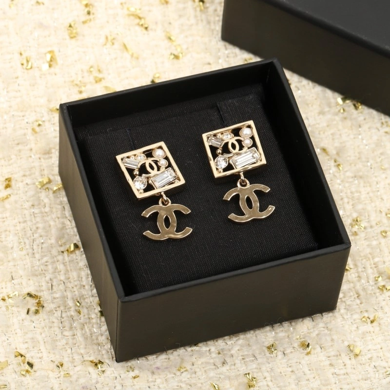 HighPerformance Chanel Earrings 220989