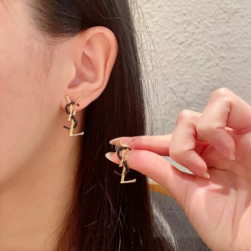 Classic Chanel Earrings 220985