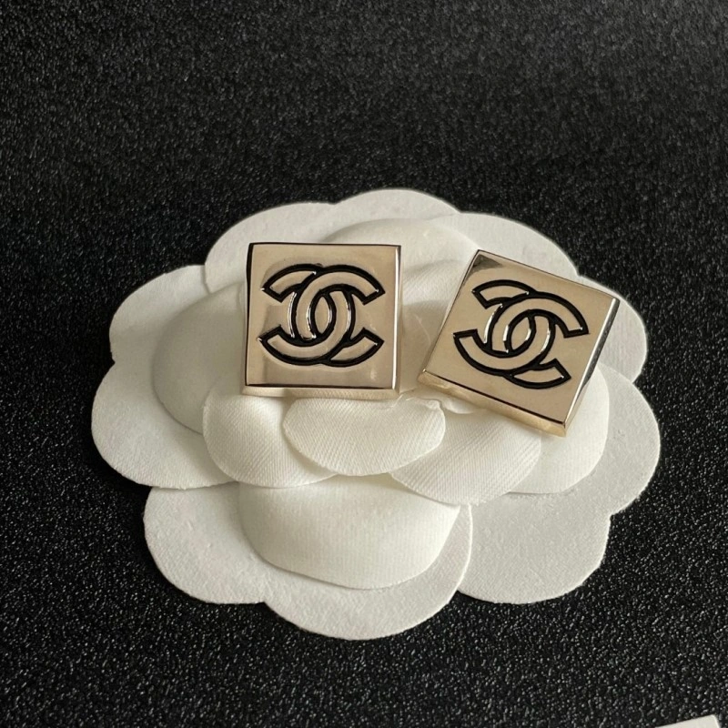 WellDesigned Chanel Earrings 220975
