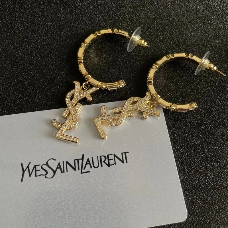 Chanel Earrings Lightweight 221040