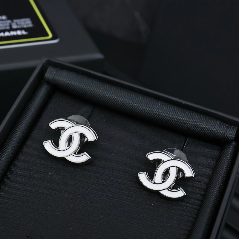 Effortless Chanel Earrings 220961