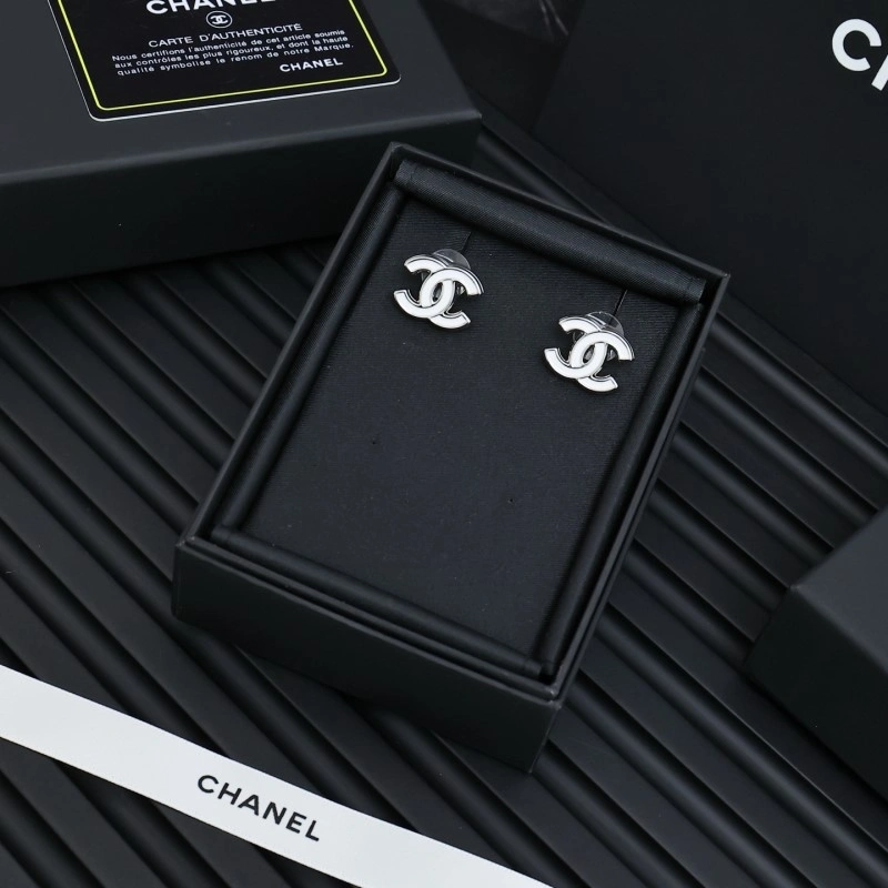 Effortless Chanel Earrings 220961