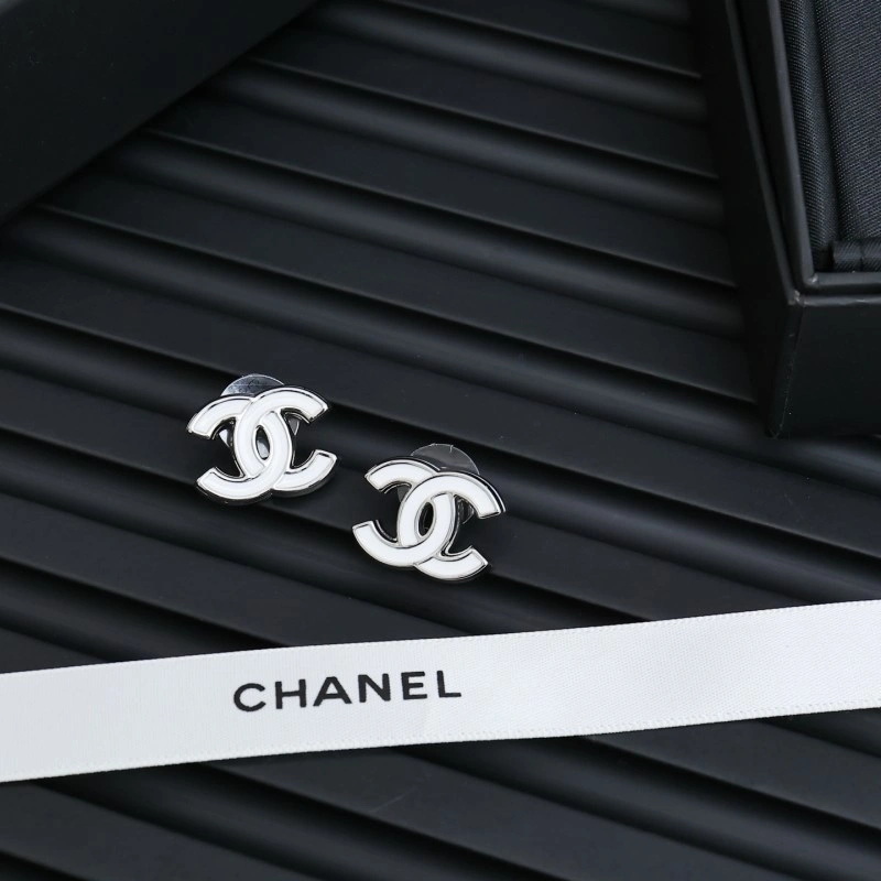Effortless Chanel Earrings 220961