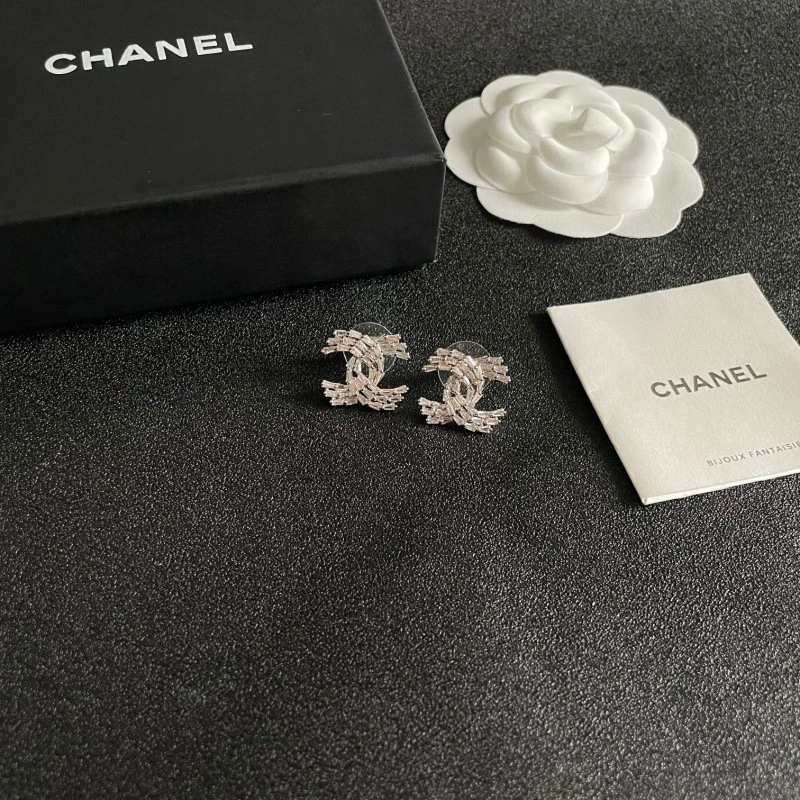 Versatile Chanel Earrings 220935