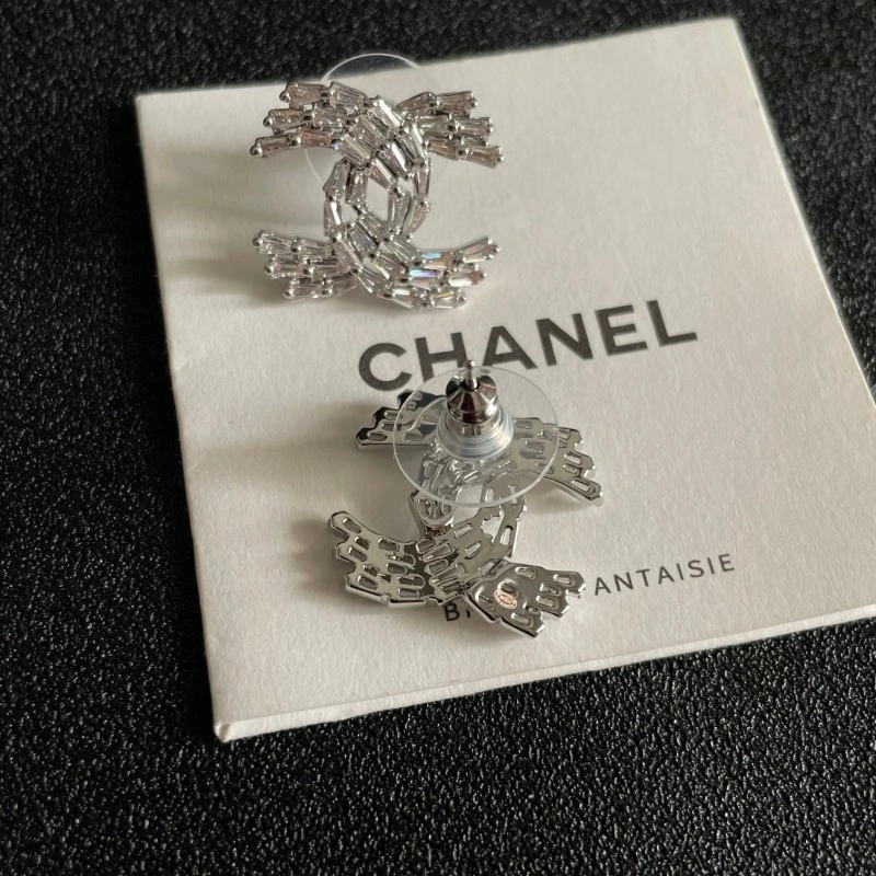 Versatile Chanel Earrings 220935
