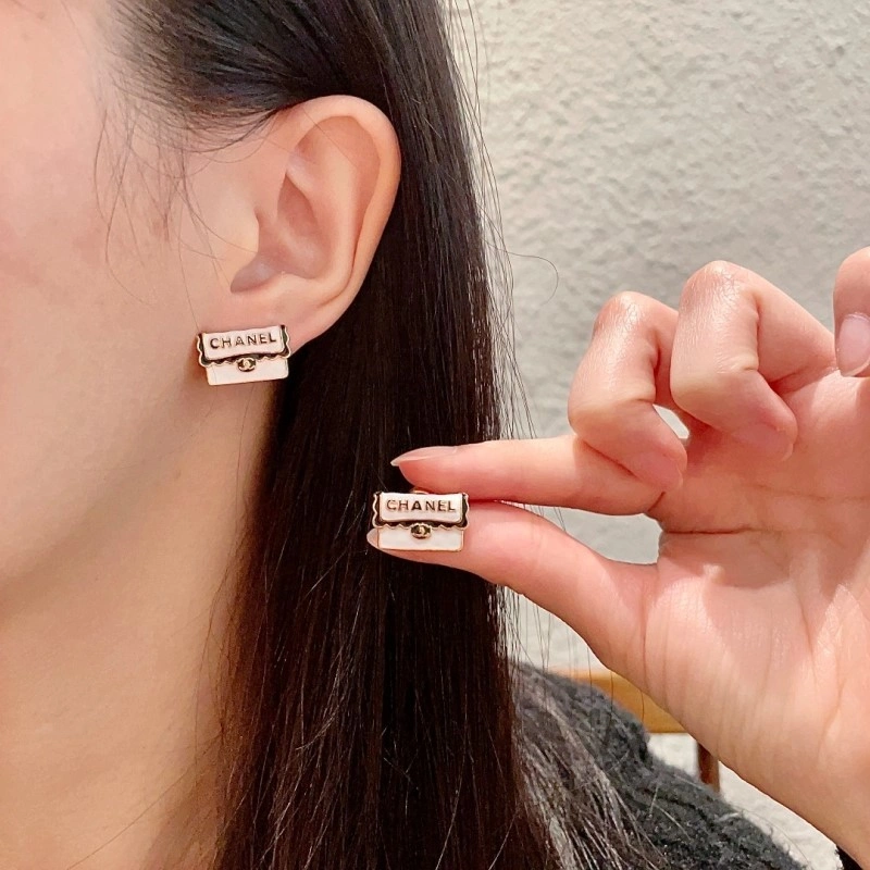 DailyWear Chanel Earrings 220933